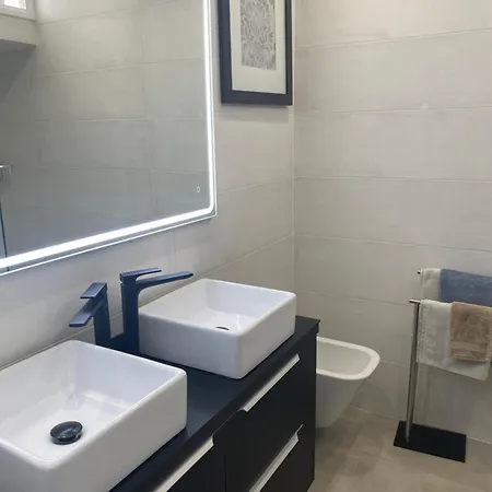 Colina Blanca Mirador Azul 阿德耶